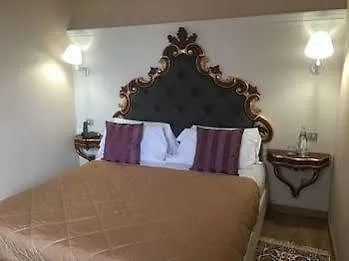 Agape - Art In Hotel Florencie